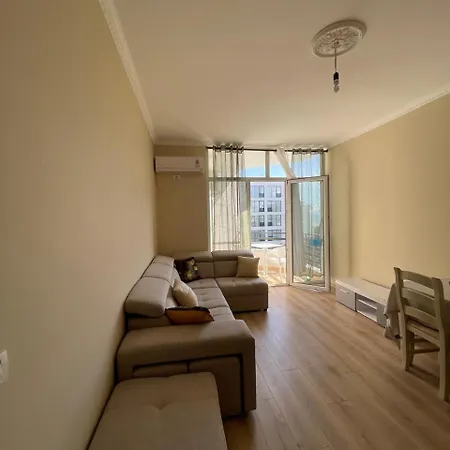 Jonildo's Golem (Tirana)