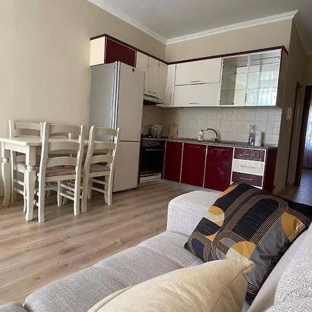 Jonildo's * Golem (Tirana)