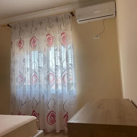 Lägenhet Jonildo's Golem (Tirana)