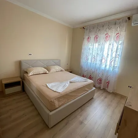 Jonildo's * גולם