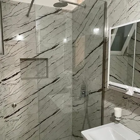 Jonildo's * גולם